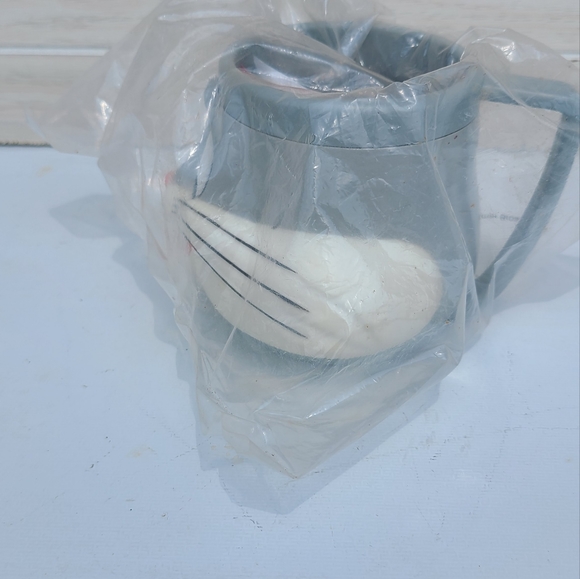 Vintage KFC Looney Tunes 3D Mugs Warner Brothers Bugs Bunny NEW - Picture 4 of 6